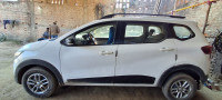 White Renault Triber RXT