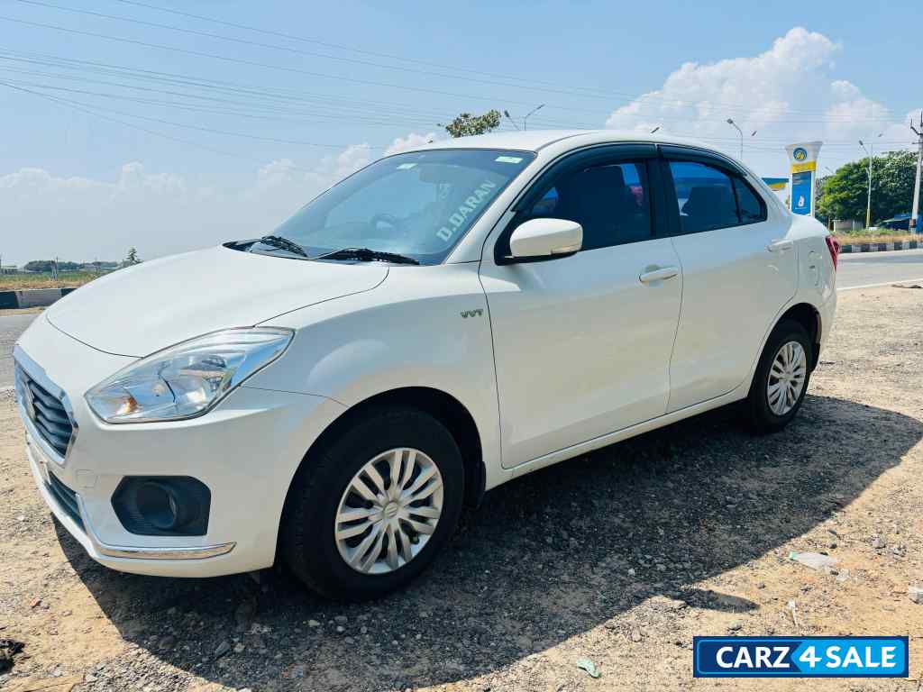 White Maruti Suzuki Dzire vxi