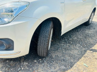 White Maruti Suzuki Dzire vxi