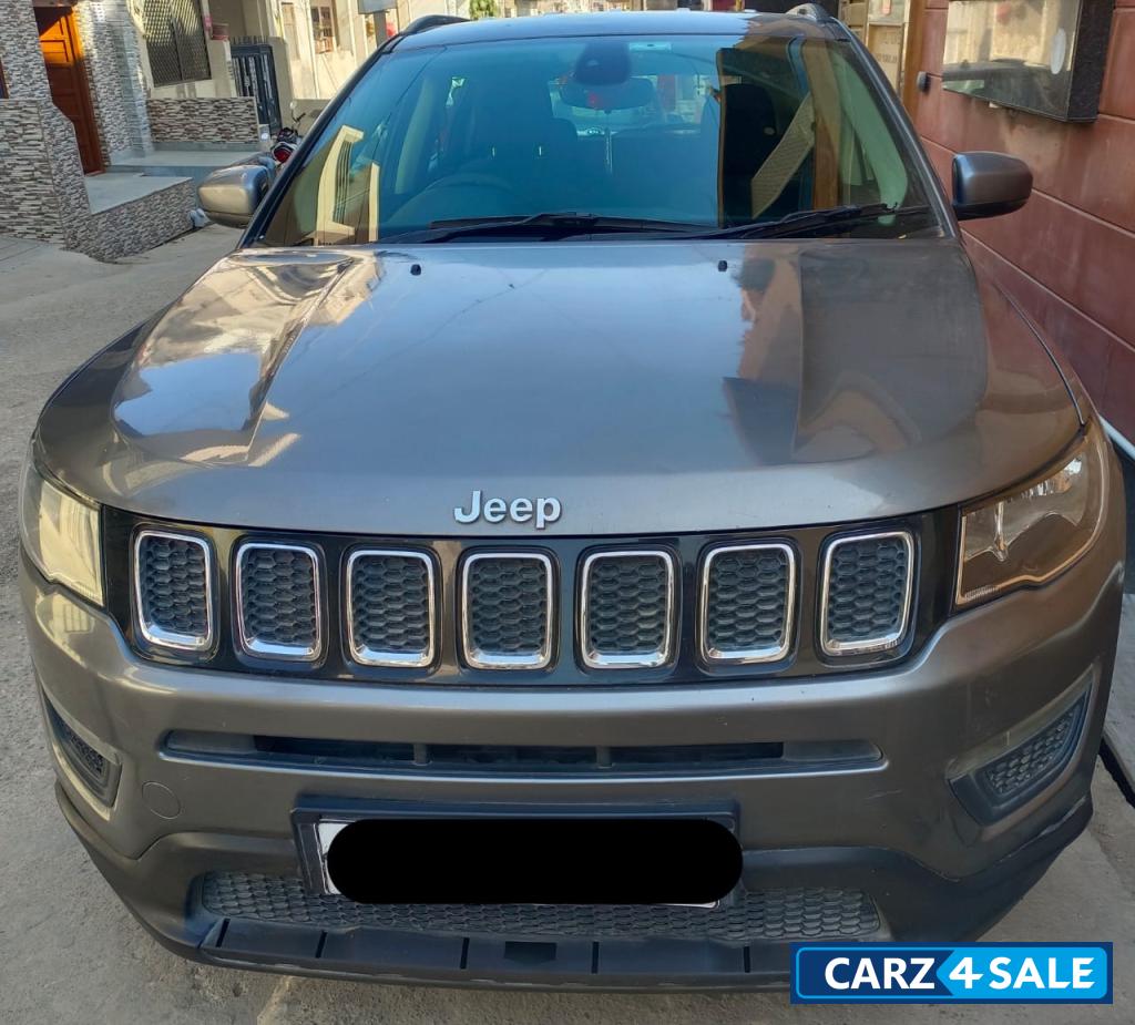 Grey Jeep Compass Sports plus