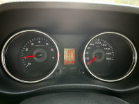 Silver Mahindra TUV300 T10AMT dual tone