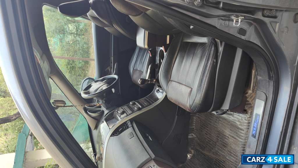 Grey Mahindra XUV 500 W8 FWD