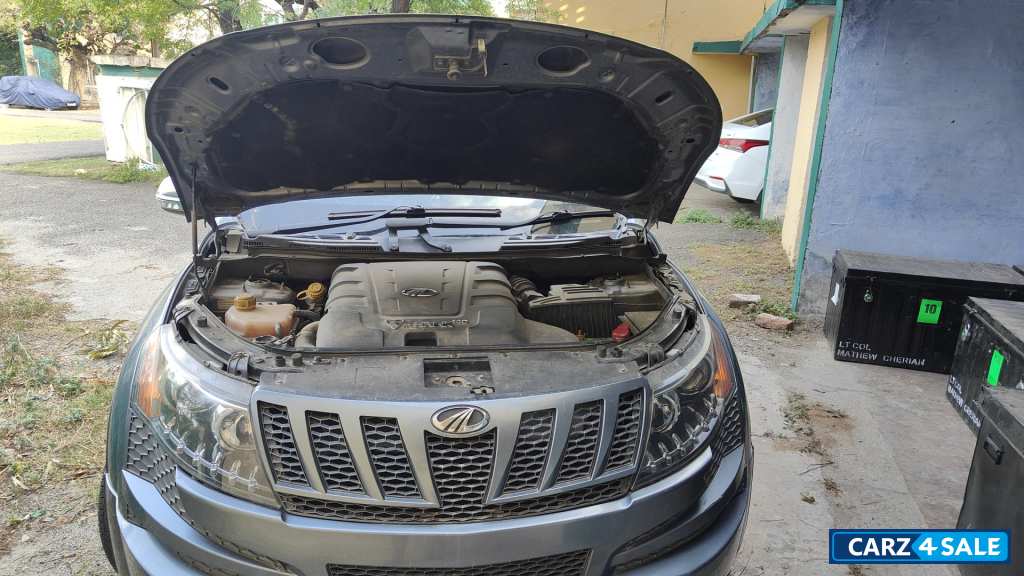 Grey Mahindra XUV 500 W8 FWD