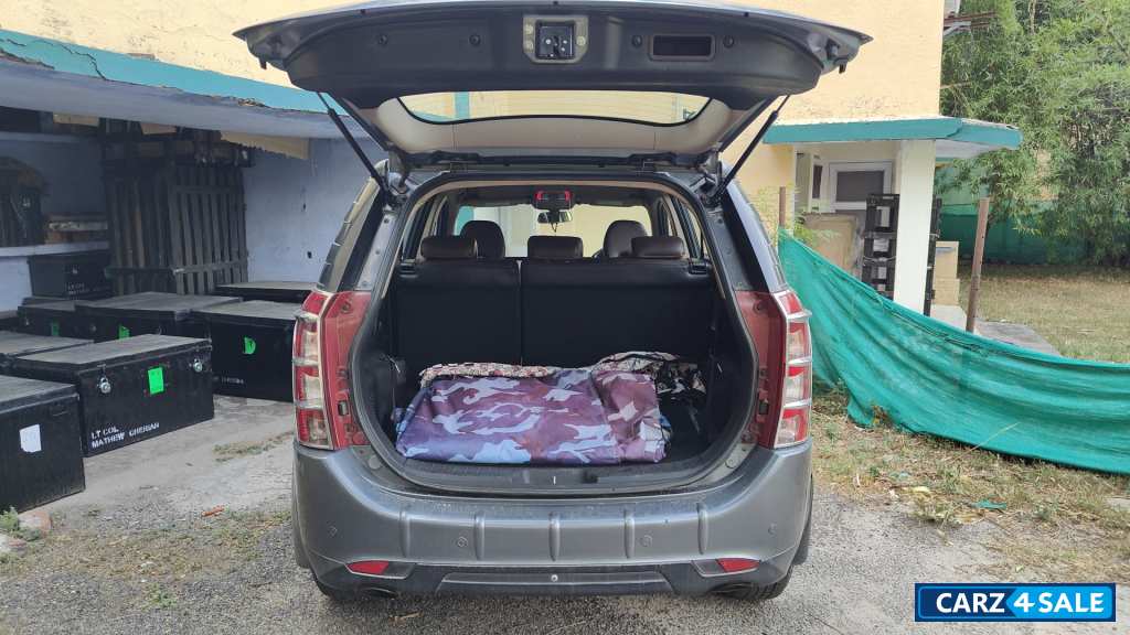 Grey Mahindra XUV 500 W8 FWD