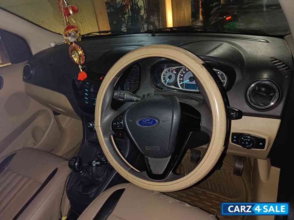 Ford Aspire titanium