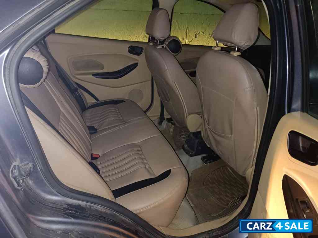 Ford Aspire titanium