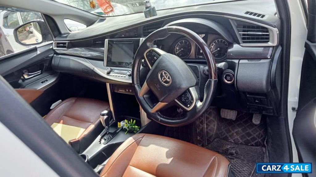 Toyota Cresta 2.8 ZX AT 7 Str