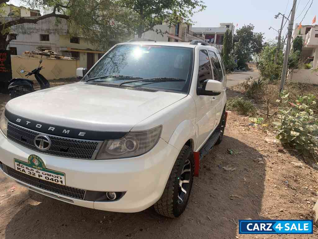 Tata Safari Storme ex