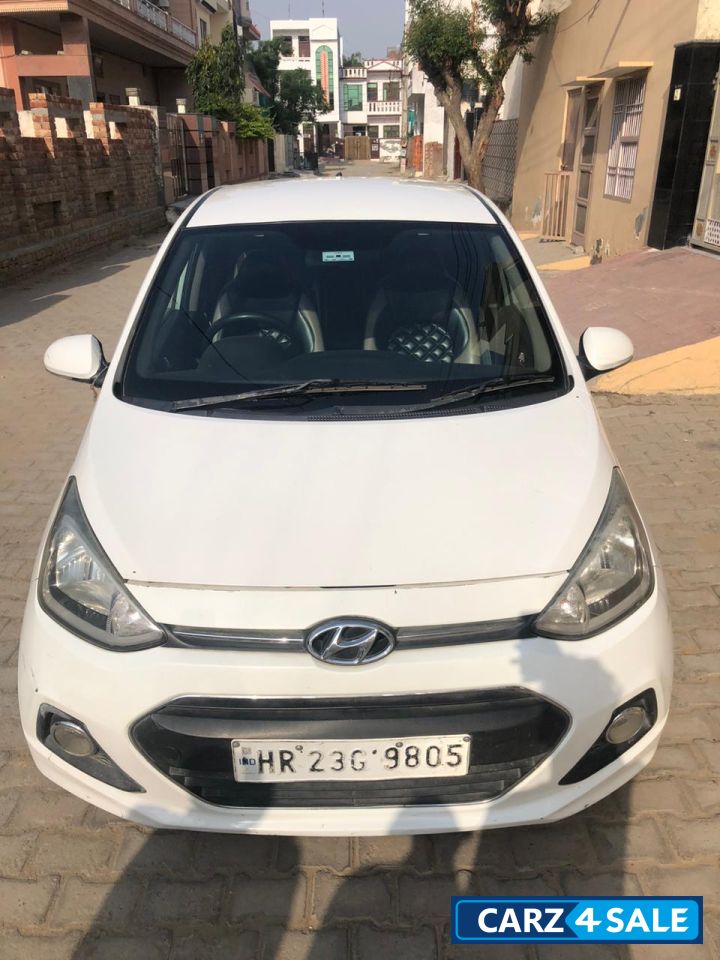 White Hyundai Xcent CRDI S BS IV