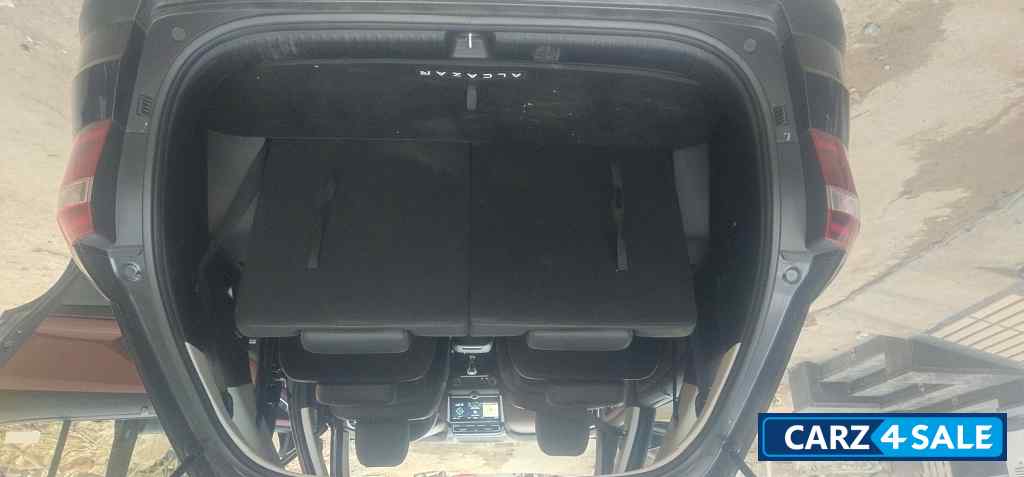 Dark Blue Hyundai Alcazar 1.5 MT Signature dual tone diesel