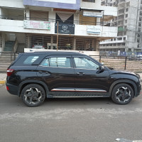 Black Hyundai Alcazar Platinum O 7 seater Diesel AT