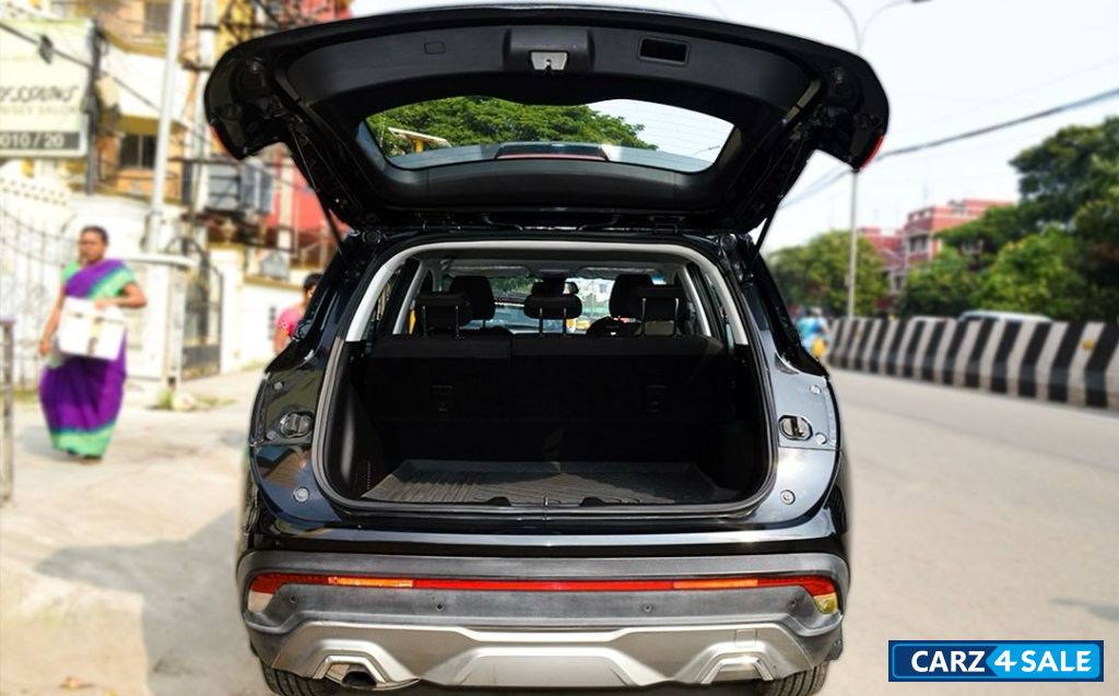 Black MG Hector 1.5 Super