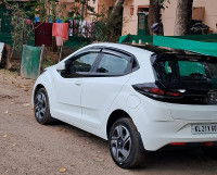 Tata Altroz XM Rhythm Plus style
