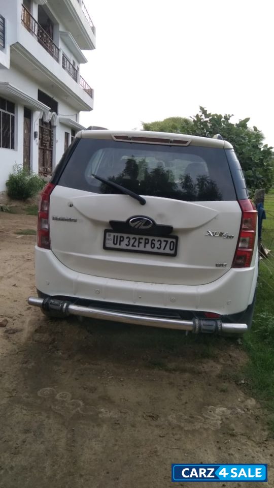 Mahindra XUV 500 w8