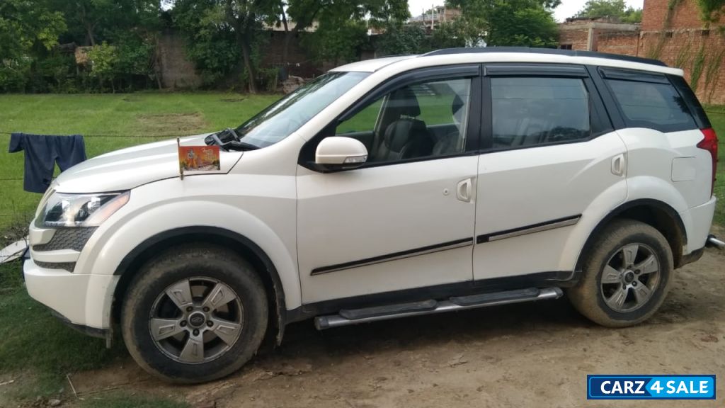 Mahindra XUV 500 w8