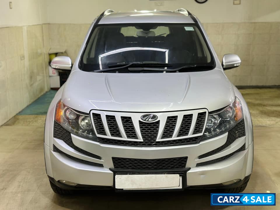 Mahindra XUV 500 W8
