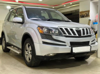 Mahindra XUV 500 W8