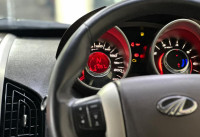 Mahindra XUV 500 W8