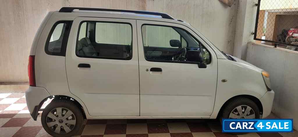 Saloon White Maruti Suzuki Wagon R LXI BS lll