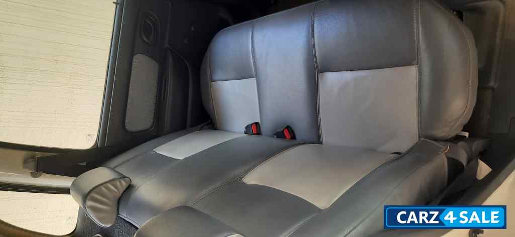 Saloon White Maruti Suzuki Wagon R LXI BS lll