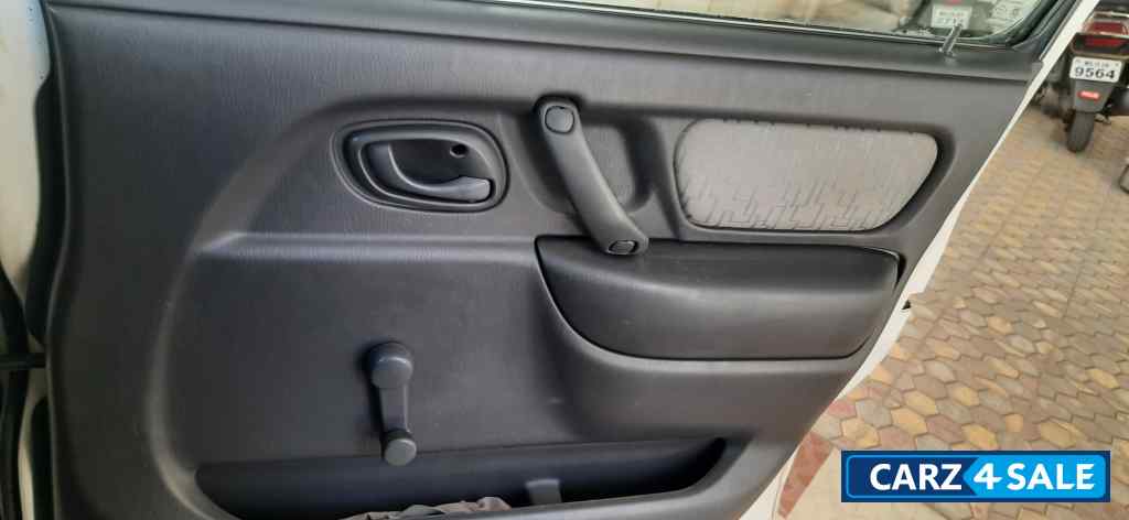 Saloon White Maruti Suzuki Wagon R LXI BS lll