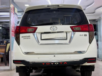 Toyota Innova GX AT