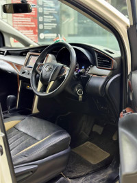 Toyota Innova GX AT