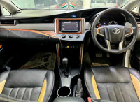 Toyota Innova GX AT