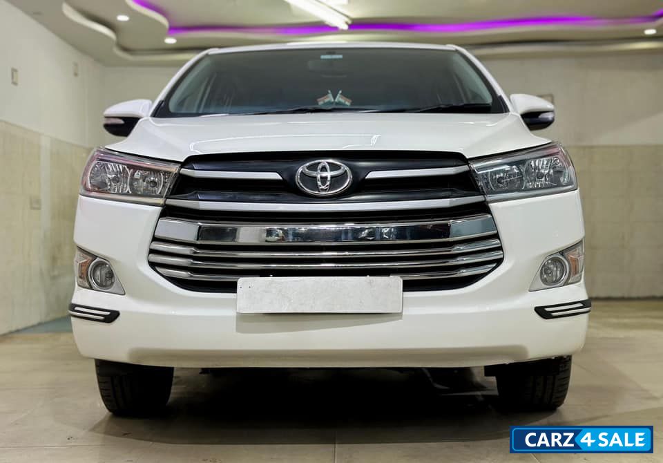 Toyota Innova GX AT