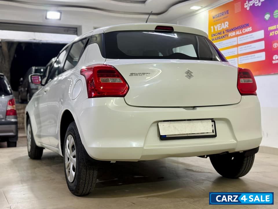 Maruti Suzuki Swift VXI (O) AUTOMATIC Maruti Suzuki Swift VXI (O) AUTOMATIC