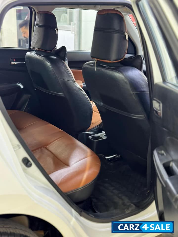 Maruti Suzuki Swift VXI (O) AUTOMATIC Maruti Suzuki Swift VXI (O) AUTOMATIC