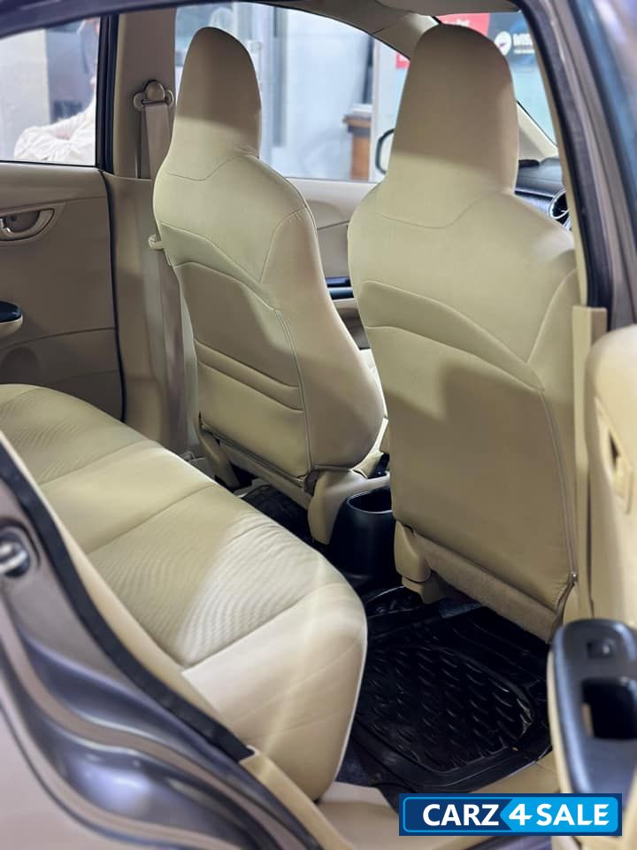 Honda Amaze S MT PETROL Honda Amaze S MT PETROL