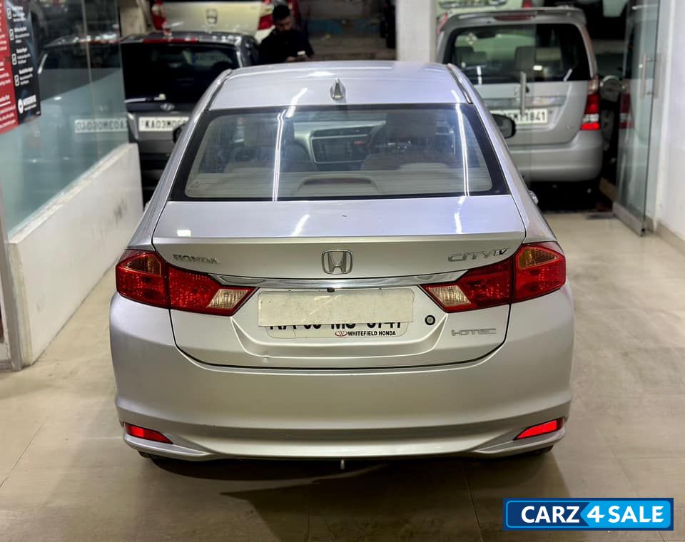 Honda City V iD-TEC MT DIESEL