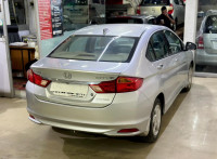 Honda City V iD-TEC MT DIESEL