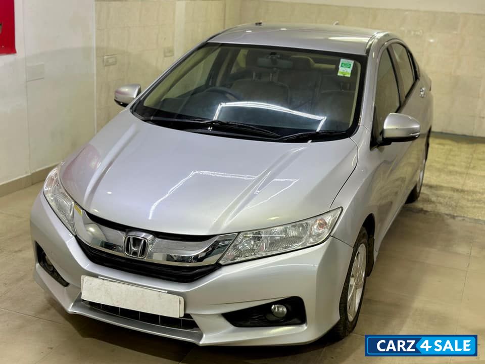 Honda City V iD-TEC MT DIESEL