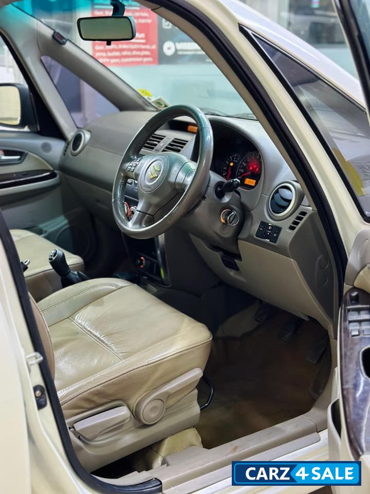 Maruti Suzuki SX4 ZXI MT