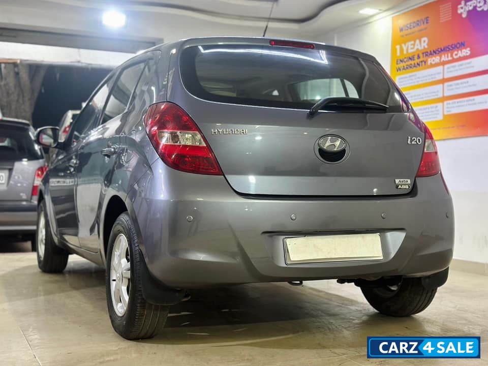 Hyundai i20 ASTA WITH SUNROOF VTVT MT