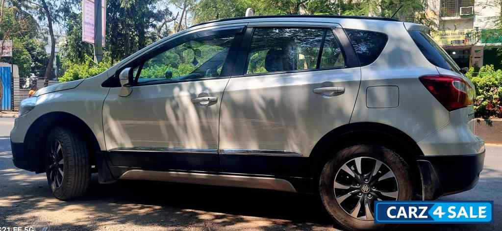 Pearl White Maruti Suzuki S-Cross Zeta Automatic May 2021 Petrol