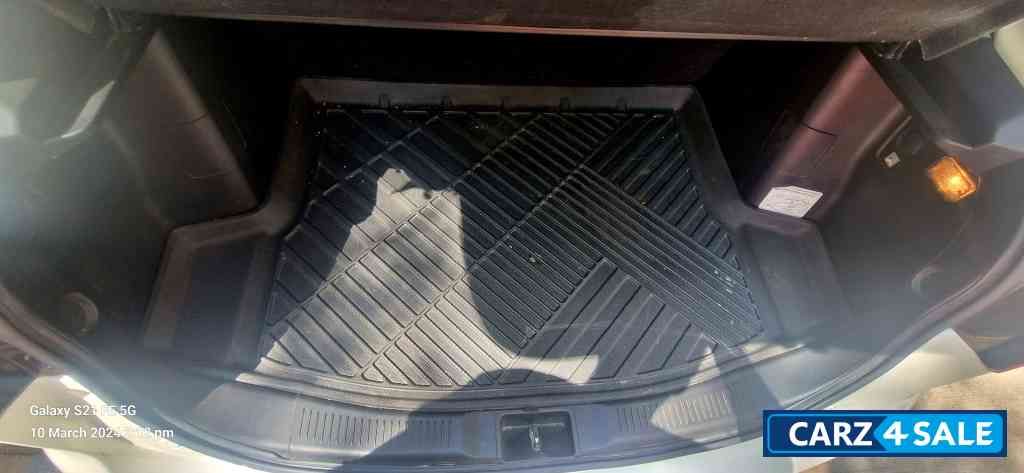 Pearl White Maruti Suzuki S-Cross Zeta Automatic May 2021 Petrol