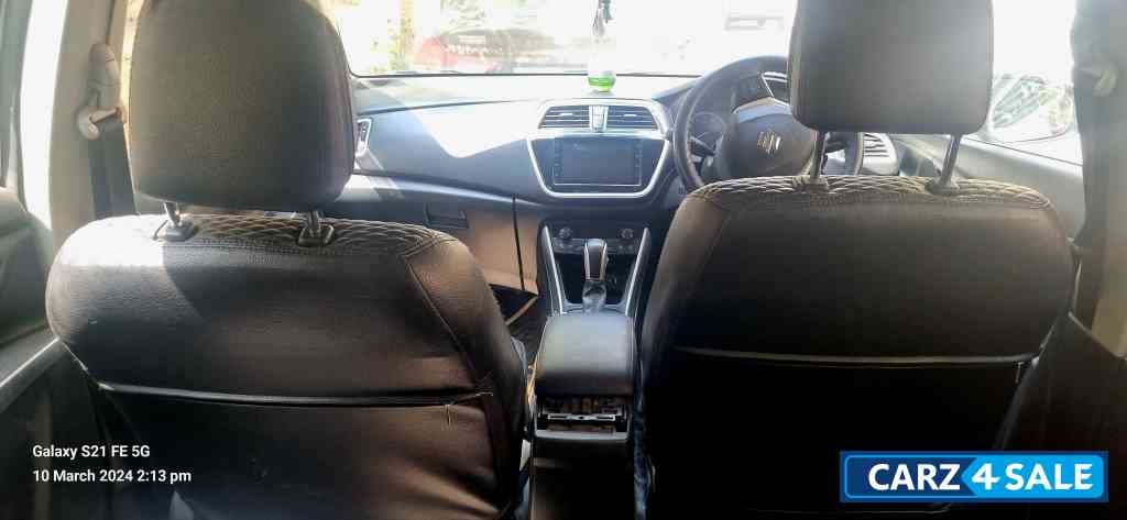 Pearl White Maruti Suzuki S-Cross Zeta Automatic May 2021 Petrol