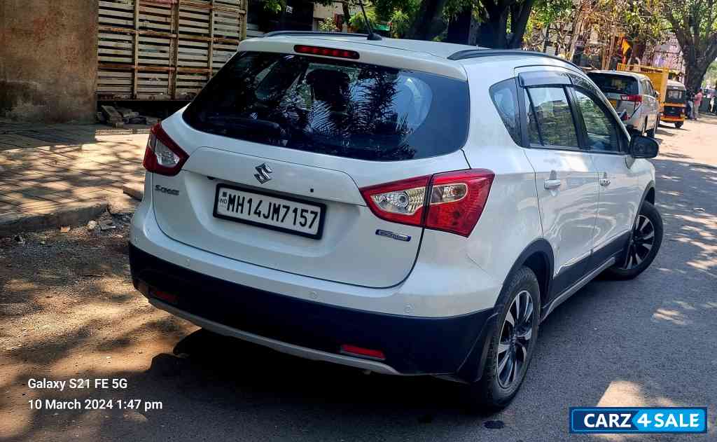 Pearl White Maruti Suzuki S-Cross Zeta Automatic May 2021 Petrol