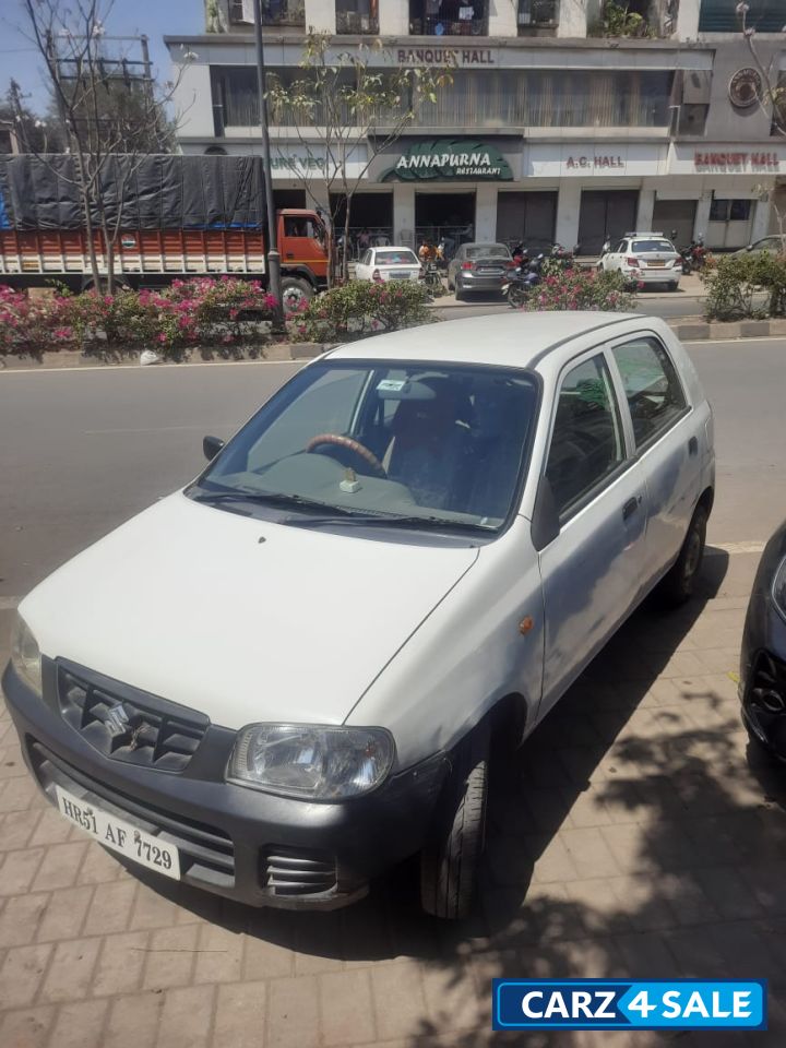 White Maruti Suzuki Alto Lxi