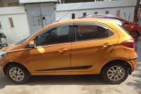 Orange Tata  Tata Tiago xz