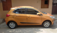 Orange Tata  Tata Tiago xz