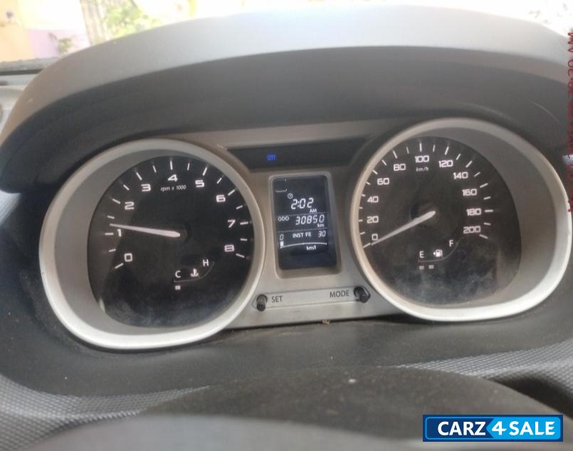 Orange Tata  Tata Tiago xz