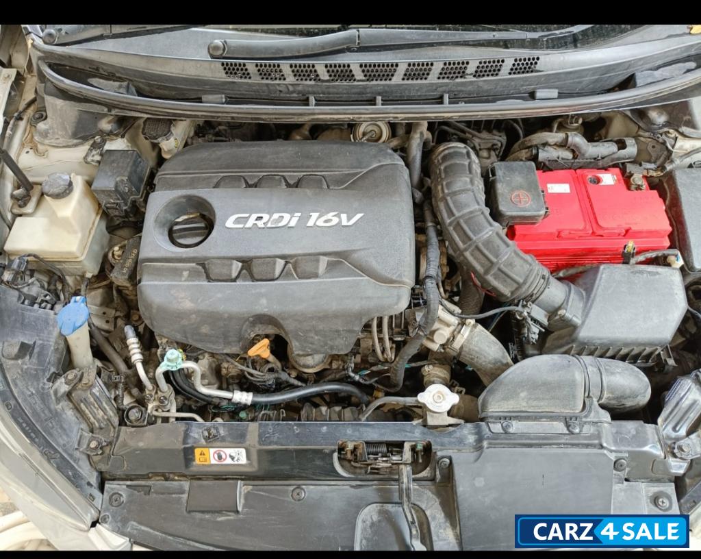 Silver Metallic Hyundai Elantra Sx AT 1.6