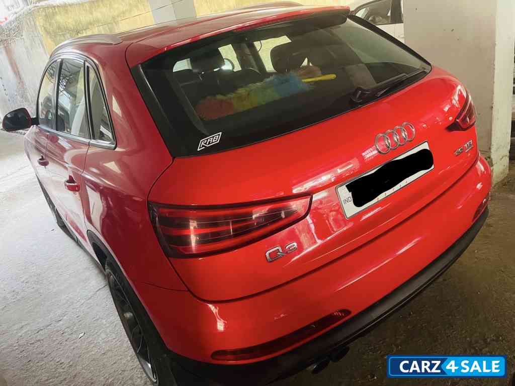 Audi Q3 Audi Q3 35 TDI Premium + Sunroof