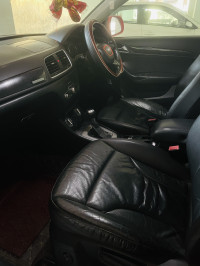 Audi Q3 Audi Q3 35 TDI Premium + Sunroof