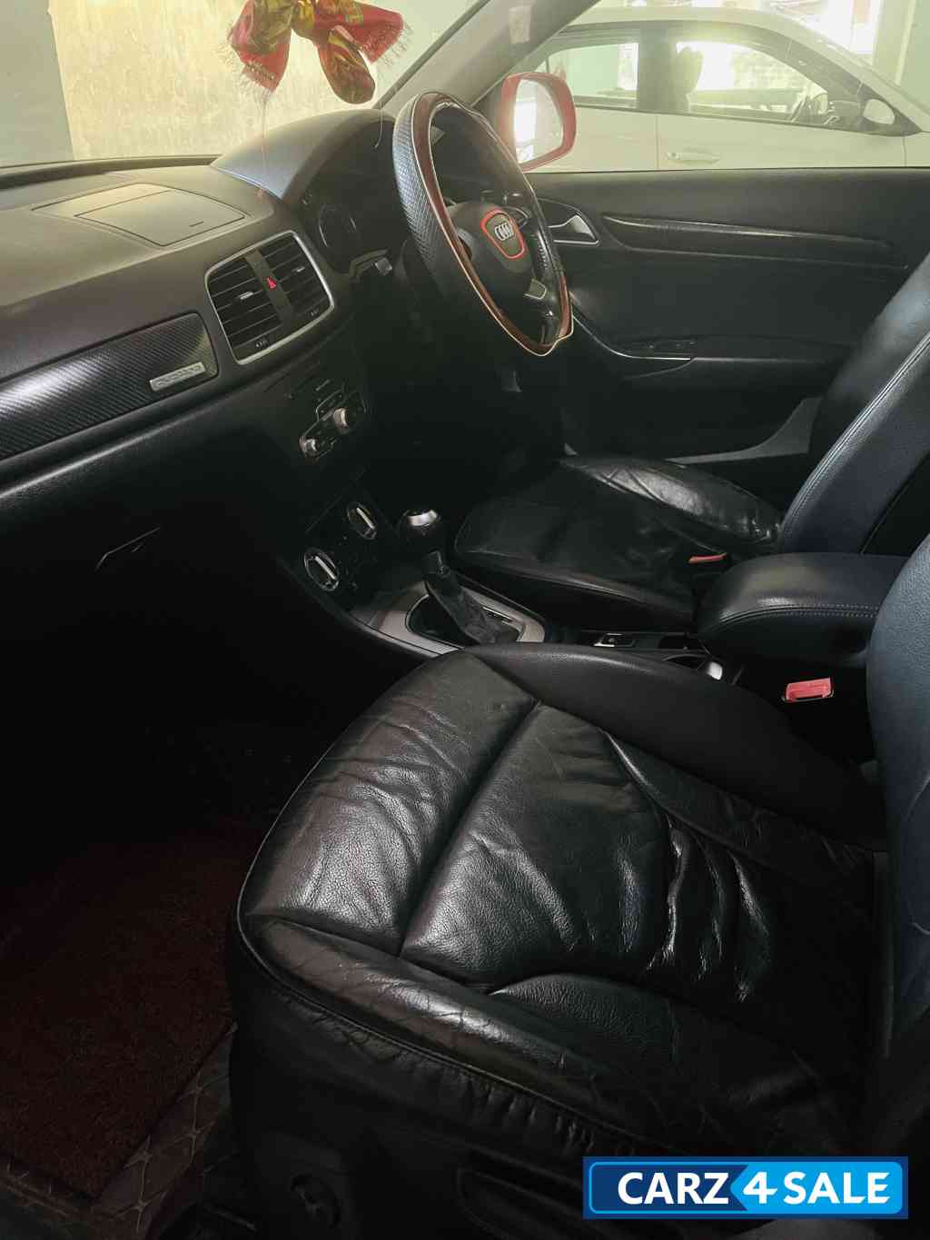 Audi Q3 Audi Q3 35 TDI Premium + Sunroof