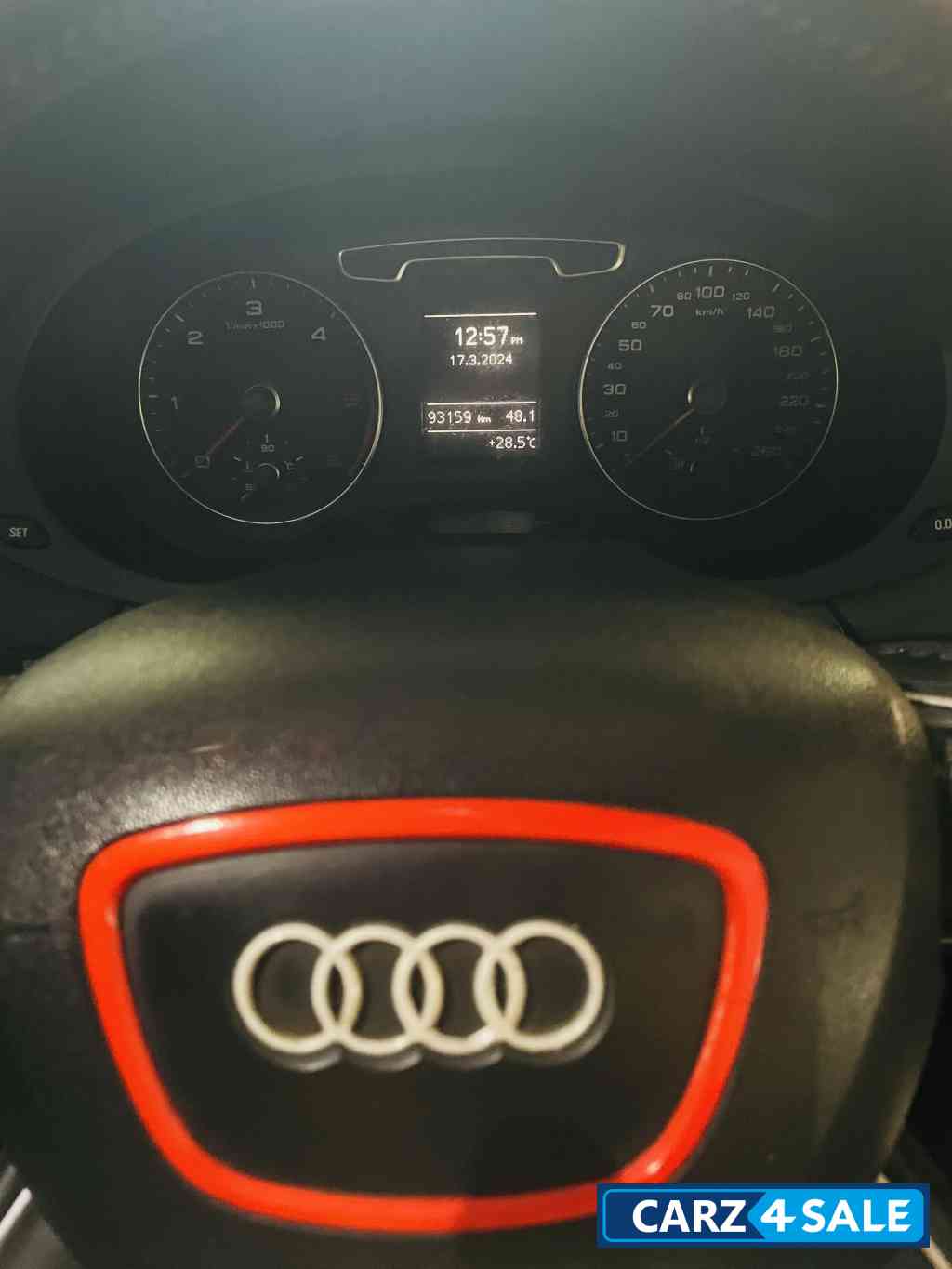 Audi Q3 Audi Q3 35 TDI Premium + Sunroof